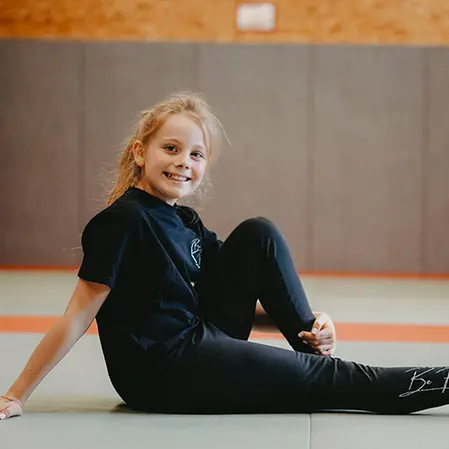 By Fly - Cheerleading - Pomdance - Gymnastique - Sprimont - Boutique - T-shirt adulte By Fly - Cheerleading - Pomdance - Gymnastique - Sprimont - Boutique - T-shirt adulte