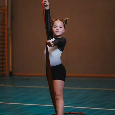By Fly - Cheerleading - Pomdance - Gymnastique - Sprimont - Directrice - Présentation Gymnastique Rythmique By Fly - Cheerleading - Pomdance - Gymnastique - Sprimont - Directrice - Présentation Gymnastique Rythmique